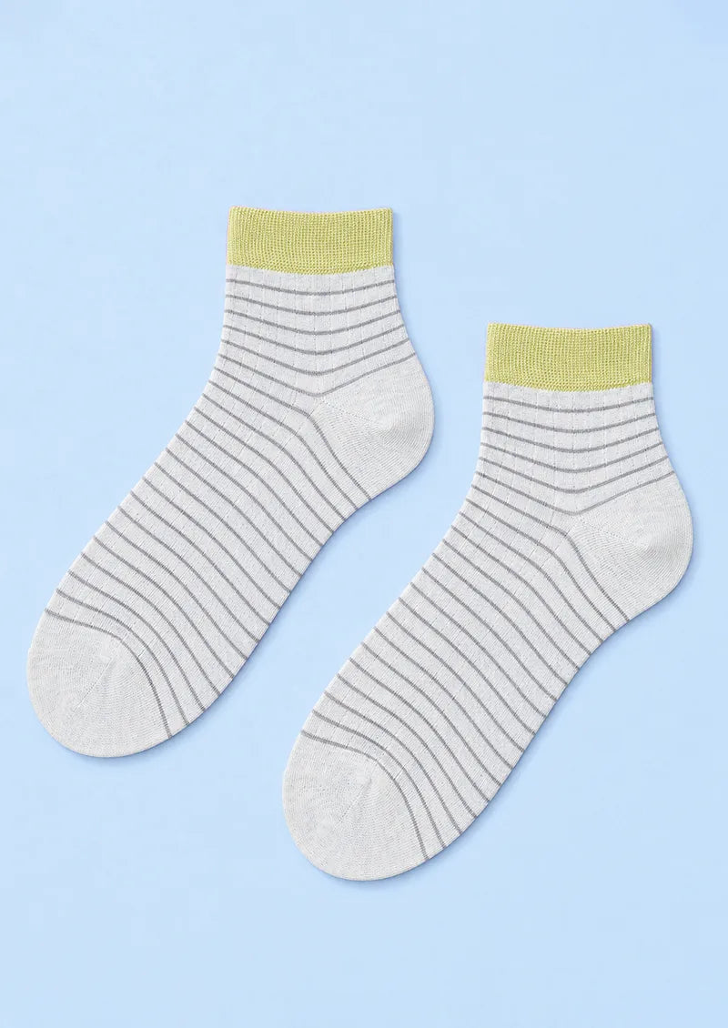 Gray Tonal Stripe Yellow Cuff Low-Cut Socks