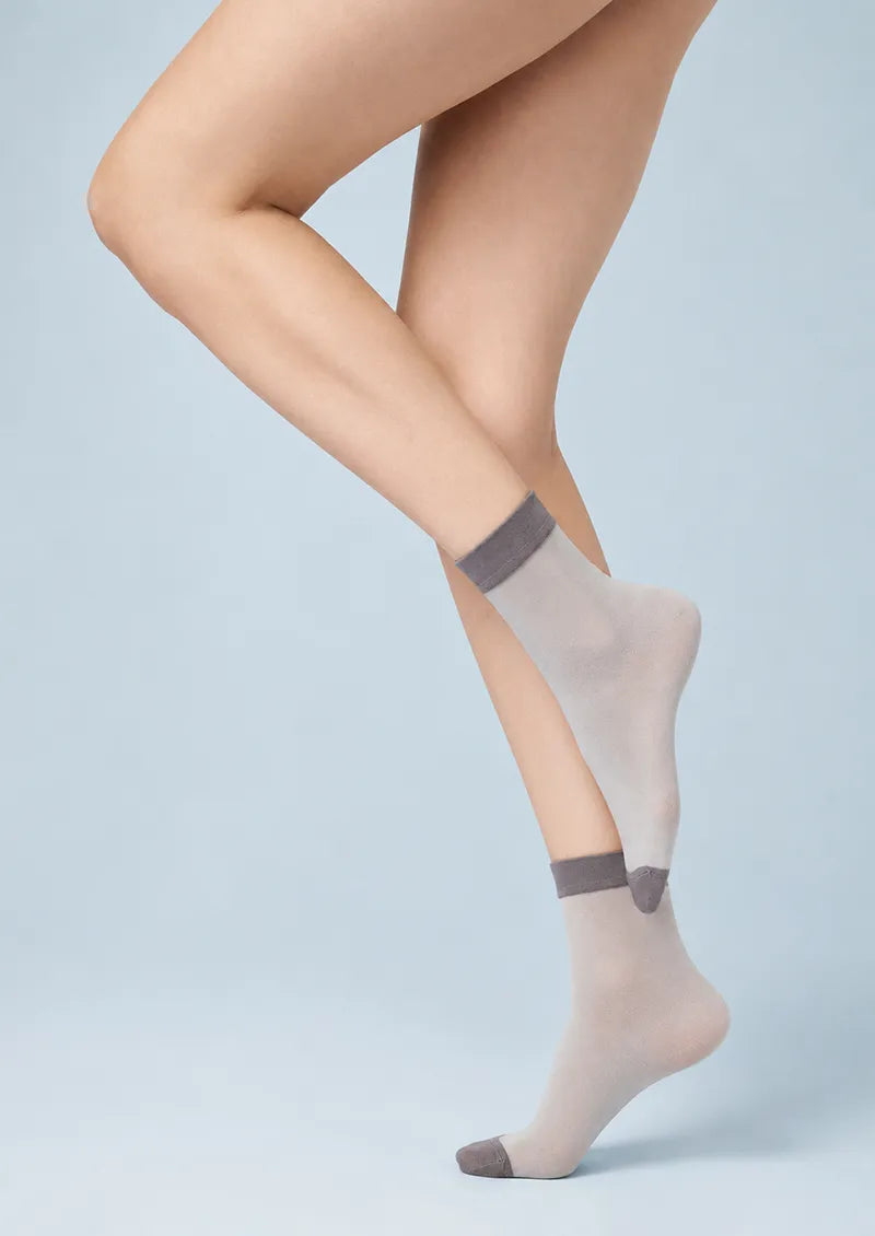 Gray Solid Sheer Cuff Ankle Socks