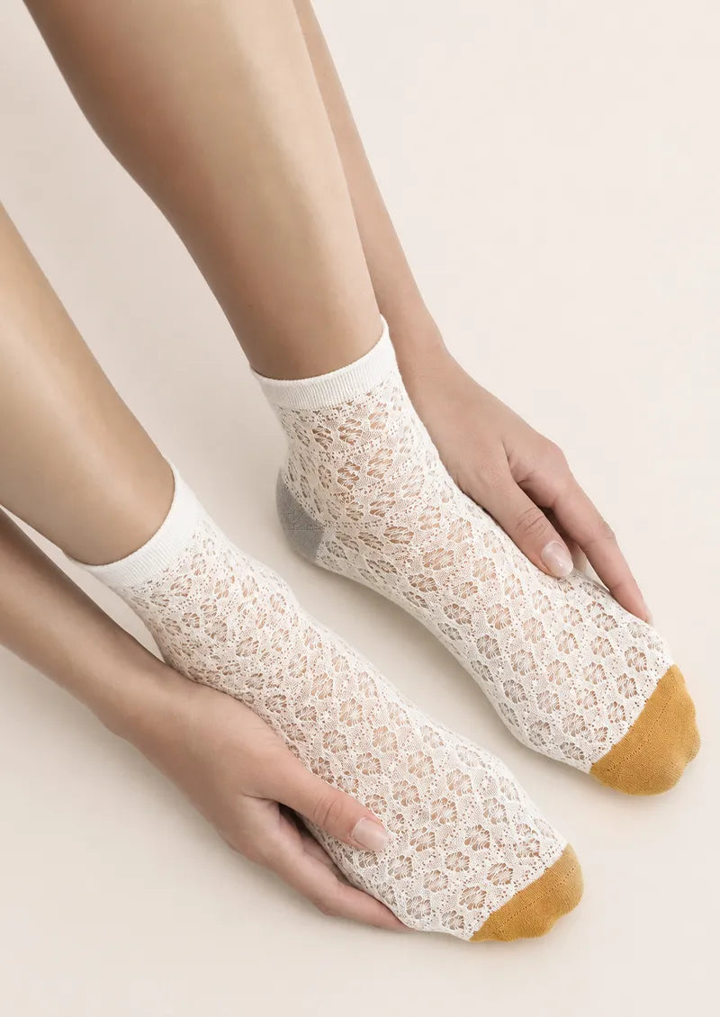 Ivory Leaf Openwork Colorblock Ankle Socks