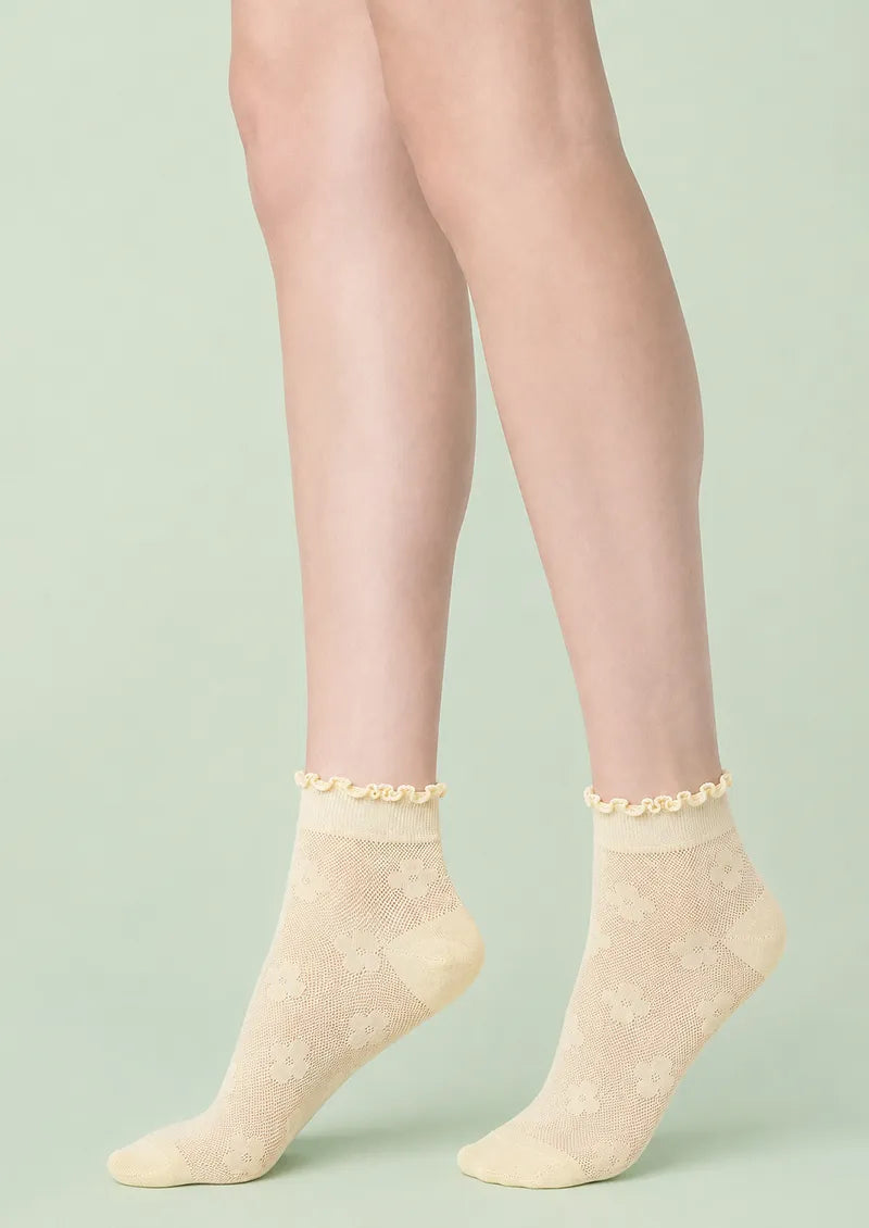 Buttercream Daisy Mesh Ruffle Cuff Ankle Socks