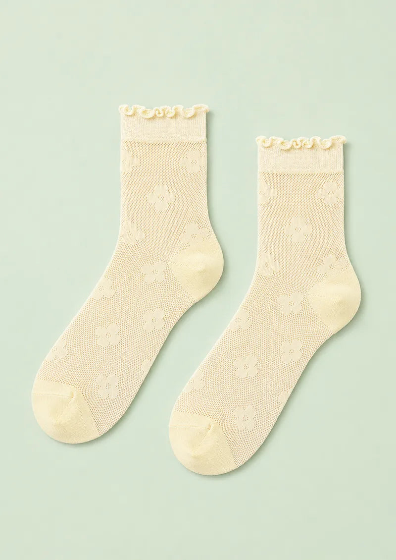 Buttercream Daisy Mesh Ruffle Cuff Ankle Socks
