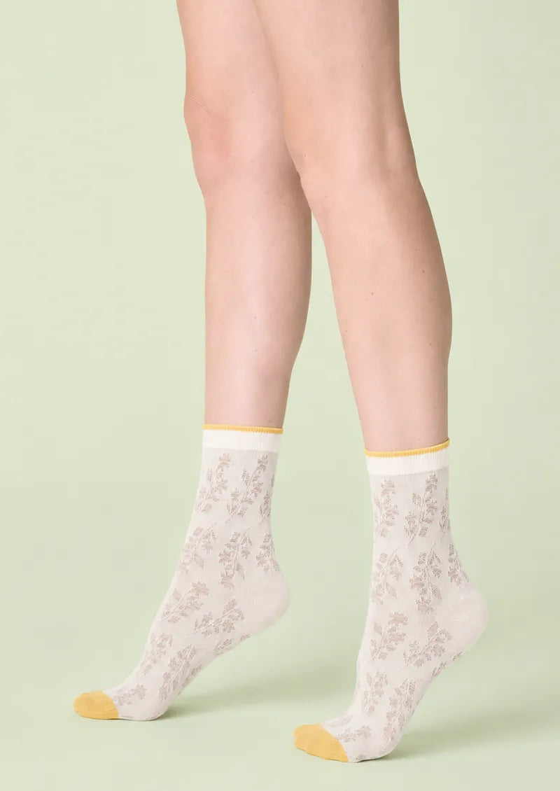 Ivory Botanical Openwork Colorblock Short socks