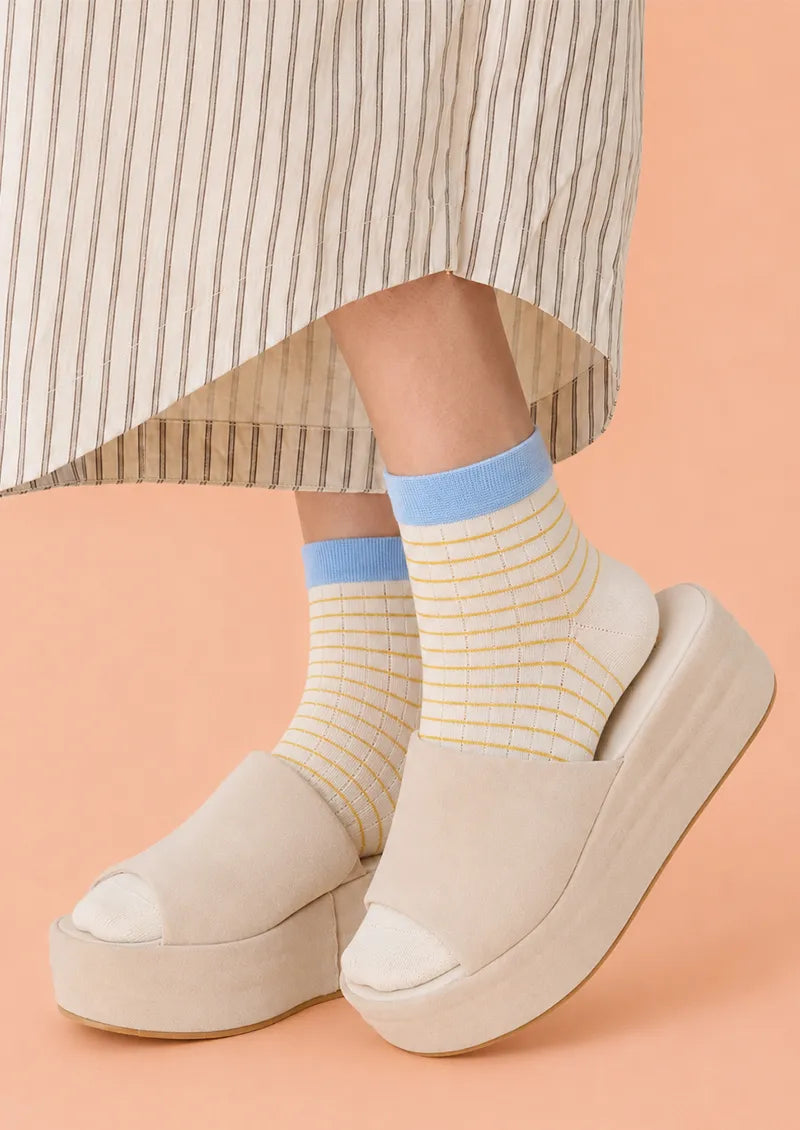 Ivory Yellow Plaid Blue Cuff Low-Cut Socks