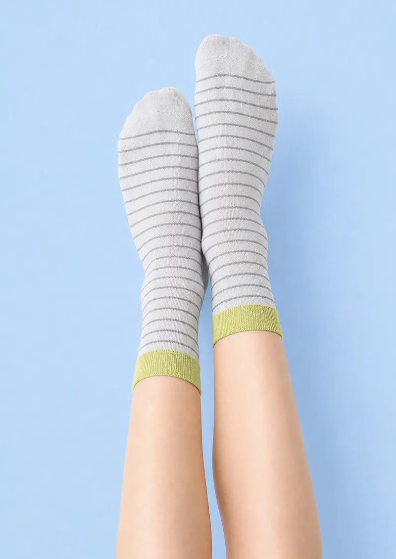 Gray Tonal Stripe Yellow Cuff Low-Cut Socks